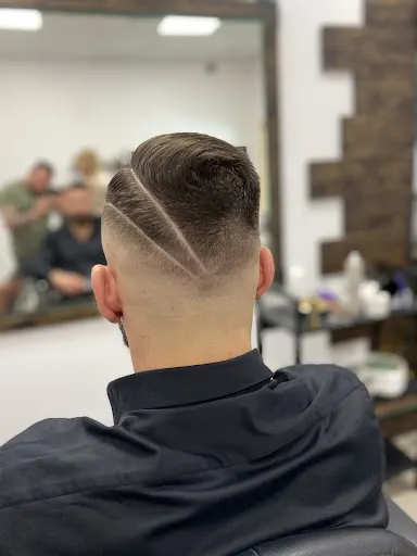 Barber fryzjer męski - Beardedmen Adrian Świtała